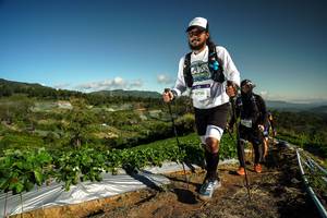 BIB: 9726
                            <button type="button" onclick="openModal(19122537)" class="btn btn-primary btn-sm float-right btn-popup" data-toggle="modal" data-target=".modal-high-quality">
                        <i class="fas fa-shopping-cart"></i> Add to Cart
                    </button>
                                            <button type="button" onclick="isThisMe(19122537, true)" class="btn btn-success btn-sm float-right btn-popup btn-isme hidden" data-toggle="tooltip" data-placement="bottom" title="นี่คือรูปของคุณใช่ไหม คลิกที่นี่เพื่อเอาเข้าอัลบั้ม">
                        <i class="fas fa-plus"></i> Add to album
                    </button>
                    <button type="button" onclick="isThisMe(19122537, false)" class="btn btn-warning btn-sm float-right btn-popup btn-isnotme hidden">
                        <i class="fas fa-ban"></i> Remove from album
                    </button>